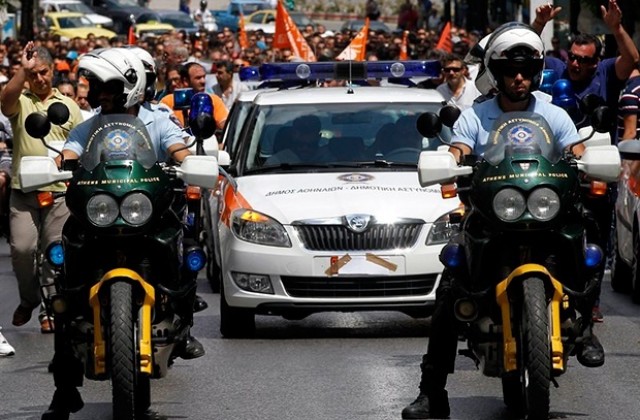 Одобриха нов транш от 4 млрд. евро за Гърция