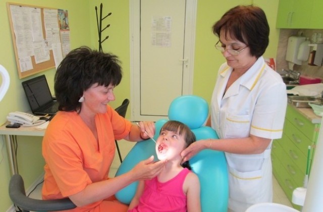 Продължават безплатните профилактични прегледи за деца до 14 годишна възраст