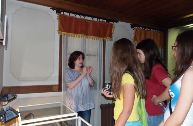 Професионално ателие „Културно-историческо наследство и археология“  към Лятна детска академия „Бистра и Галина“ 2013