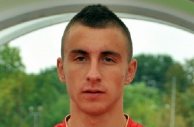 Едва 8 футболисти имат договори с ЦСКА