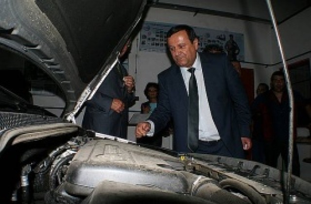 Адемов: Парите за минисоциалния пакет са осигурени