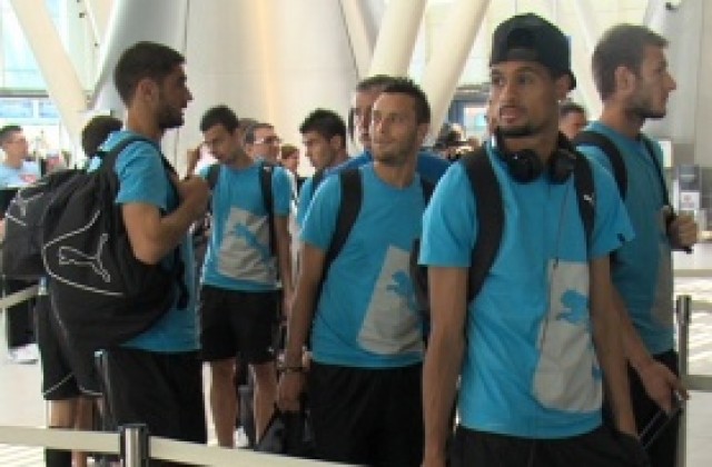 Левски тръгна с порой и трима вратари за Павлодар