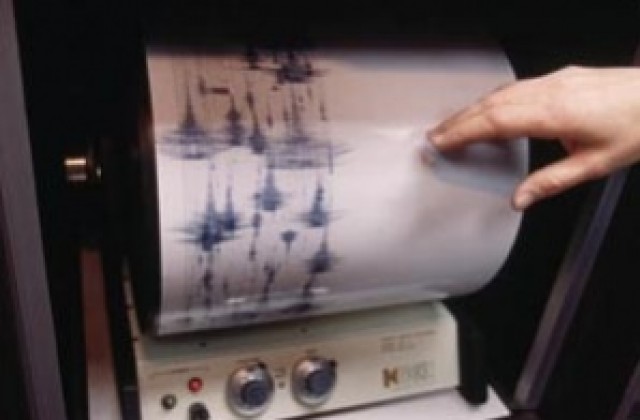 3,8 по Рихтер край Тополовград