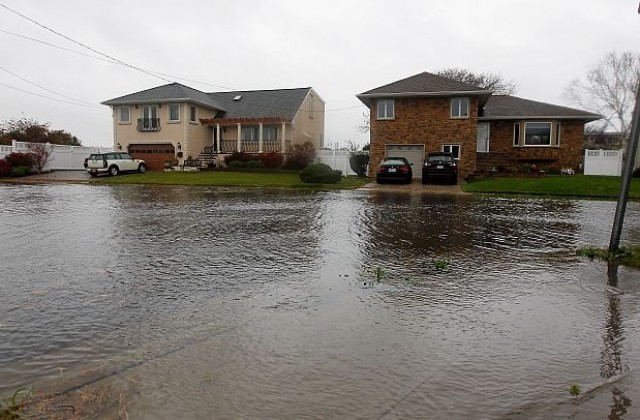Около 20 000 домакинства в Торонто са без ток след мощна буря