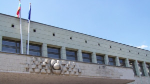 Протестиращите искат помощ от митрополит Николай