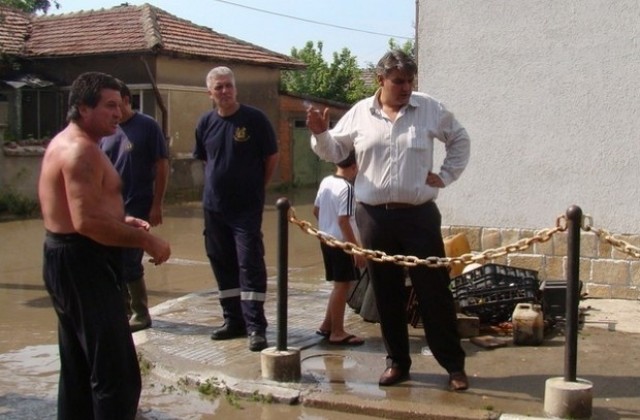 Община Димитровград описва щетите от наводнението. Ще купува спасителна лодка
