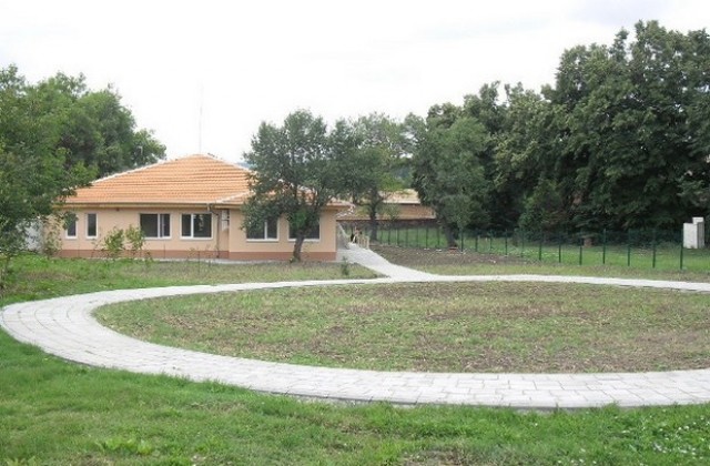 Откриха в Садовец първото защитено жилище за младежи с увреждания
