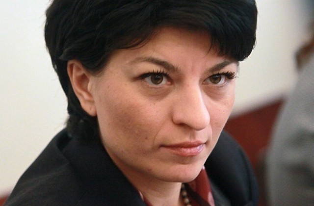 Десислава Атанасова очаква реакция на ПЕС и заради шуробаджанашкото назначение на Румяна Тодорова