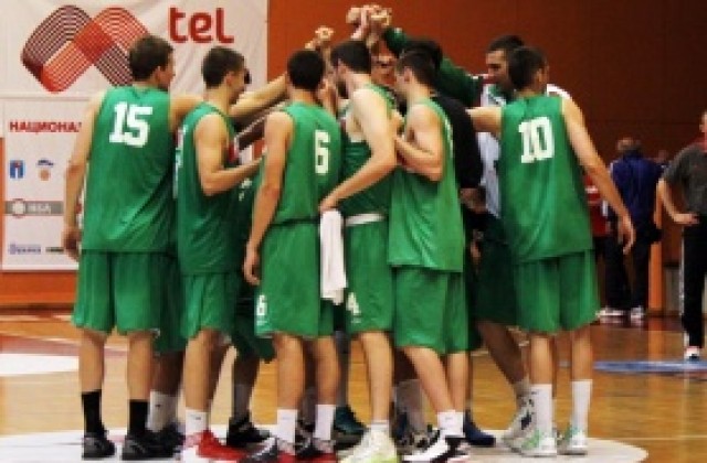 ВИДЕО: Много грешки не дадоха шанс на младежите срещу Испания