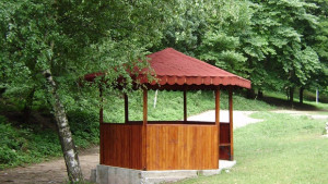 Поставиха нова беседка при Вратцата