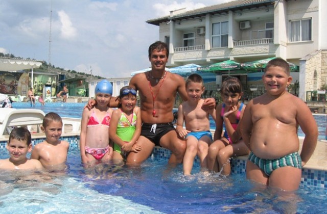 Огромен интерес към Плувно лято’2013 в Мездра