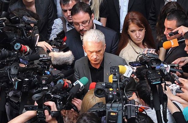 Депутатите извадиха етиката от парламентарната комисия на Волен Сидеров