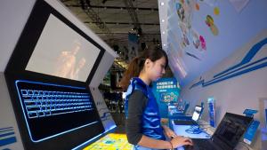 Спад в продажбите на компютри Lenovo изпревари НР