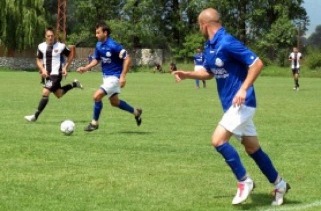 СНИМКИ: Монтана би Локо Пловдив, спечели Пири Къп и ядоса Коко Динев