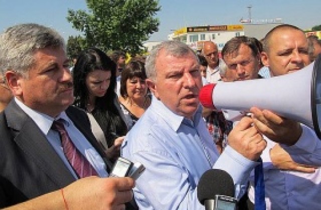 Земеделският министър обеща подкрепа на тютюнопроизводителите