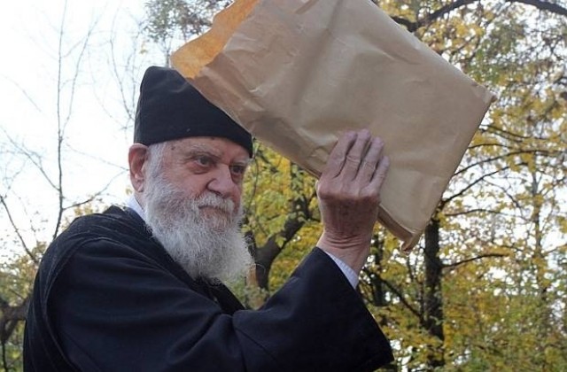 Варненските свещеници против Калиник, искат друг наместник