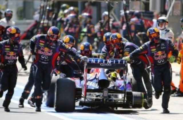 Ред Бул въвежда нови работни правила за спиранията в бокса