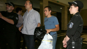 Съдът промени мярката за неотклонение на един от феновете на