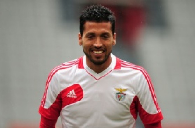 Юнайтед тества Бенфика с 15 милиона лири за Гарай