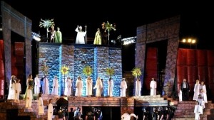 Видеопрожекции и срещи със солисти съпровождат Сцена на вековете