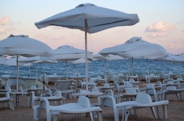 Правителството ще преразгледа цените на концесиите на плажовете