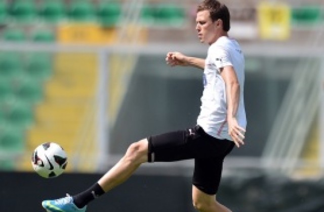 Звездата на Палермо е с единия крак във Фиорентина