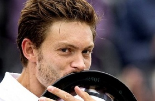 Никола Маю спечели титлата в Нюпорт след обрат срещу Хюит