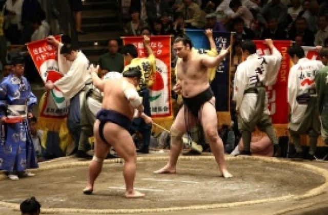 Пореден добър ден за Котоошу и Аоияма в Нагоя