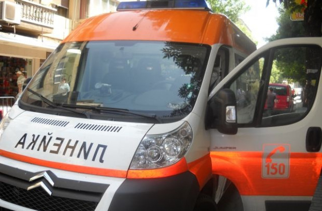 Велосипедист се удари в автомобил