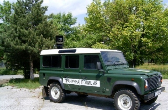 Гранични полицаи задържаха 32-ма нарушители край Елхово
