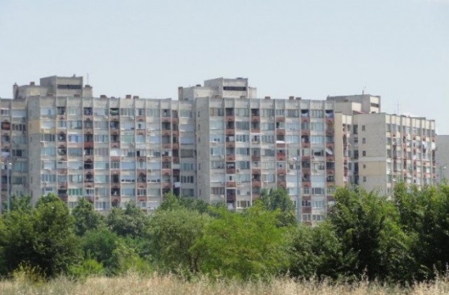 Питат кмета чий е кратерът в Тракия, превърнат в сметище