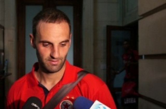 Апостол Попов подписа с ЦСКА за 2 години