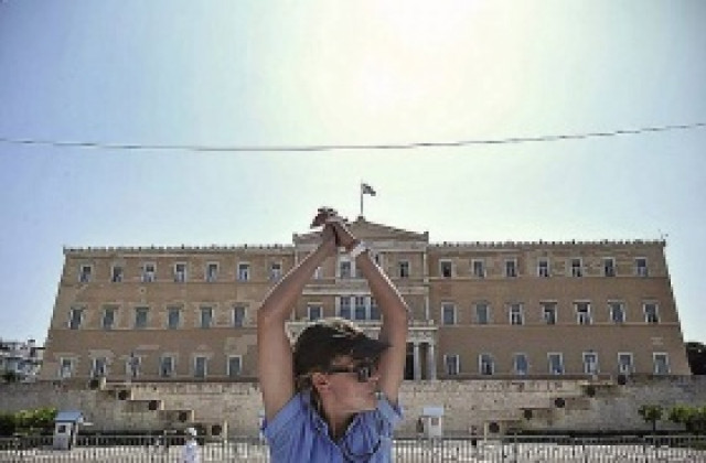 Гръцкият парламент ще гласува нов пакет от рестриктивни мерки