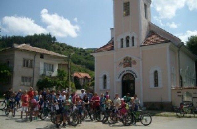Колопоходът до с. Раждавица приключи успешно