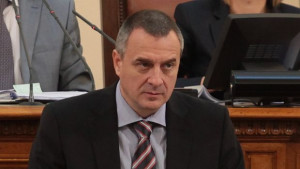 Изплащат обезщетенията на полицаите работещи извънредно по протестите