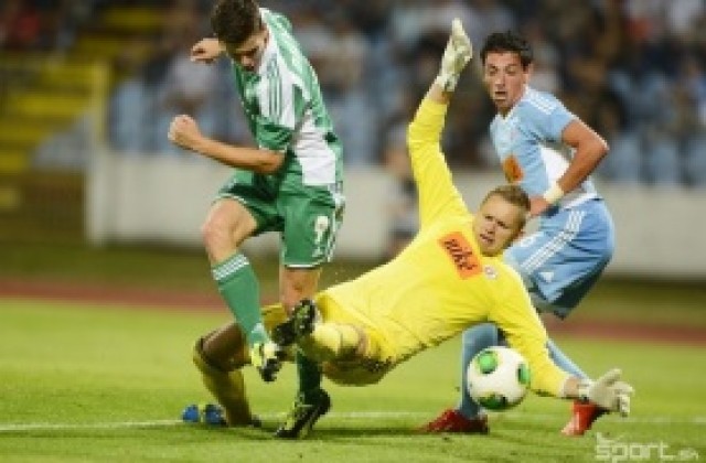 Лудогорец си отряза крилете за пет минути, но все пак вкара на Слован