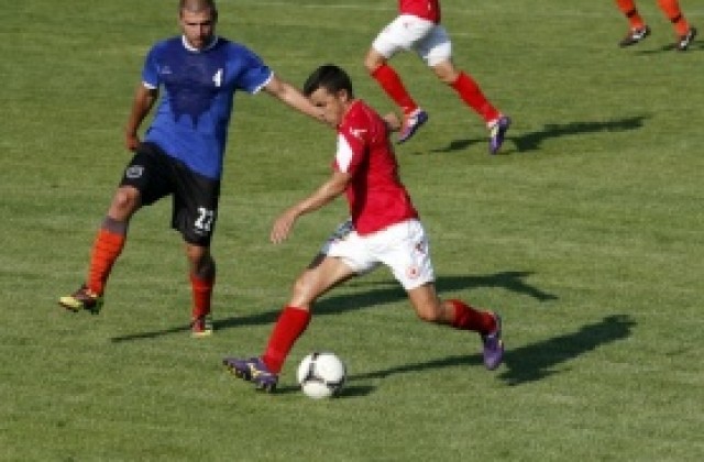 Гъргоров подписа с ЦСКА, Милисавлиевич също на крачка от договор