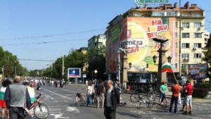 Човек се опита да се самозапали на Орлов мост