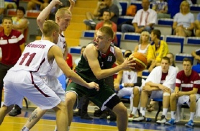 Тежка загуба на старта на Европейското за юношите