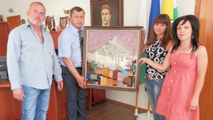 Две нови картини на Тошко Дончев украсяват фоайетата на Община