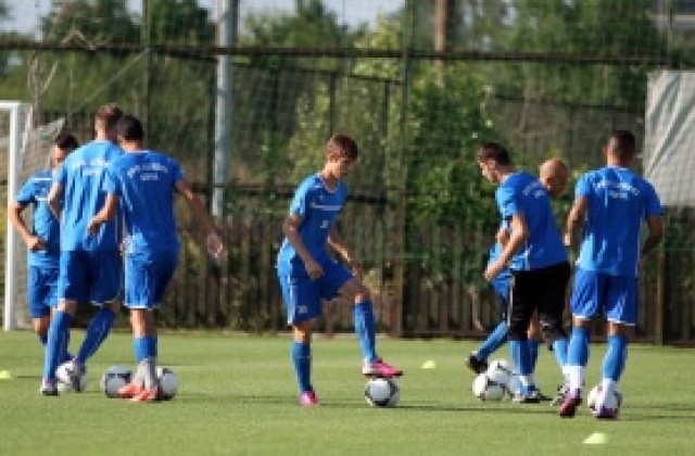 Удинезе праща Вутов под наем в Уотфорд или Гранада