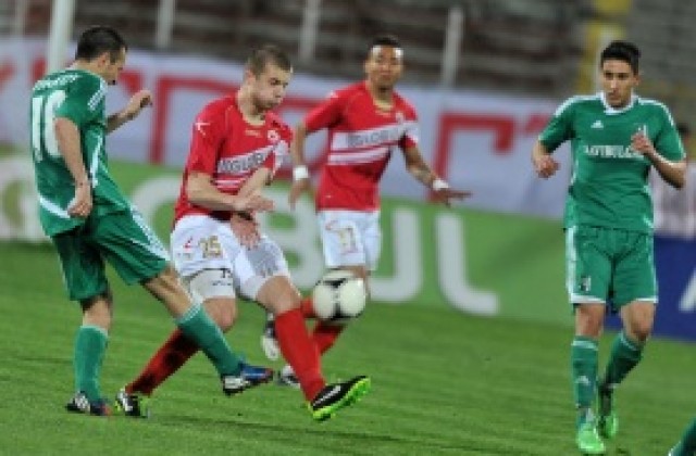 Ангел Грънчов пропуска мача с Локомотив Пд