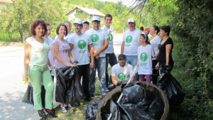 Близо 500 кг отпадъци събраха във Вонеща вода