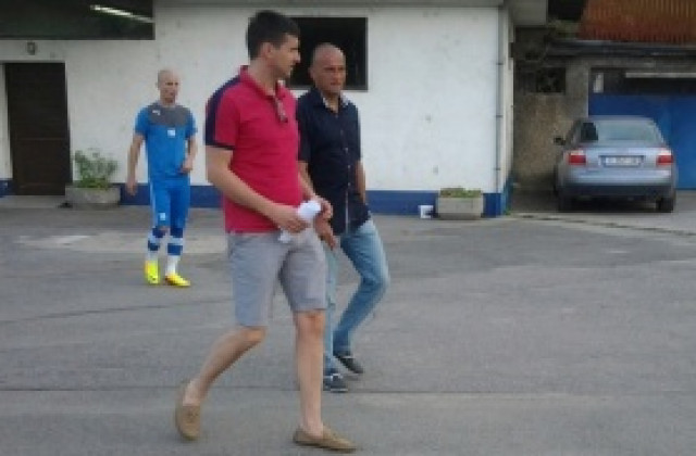 Сале Янкович гледа последната тренировка на Левски преди мача с Ботев