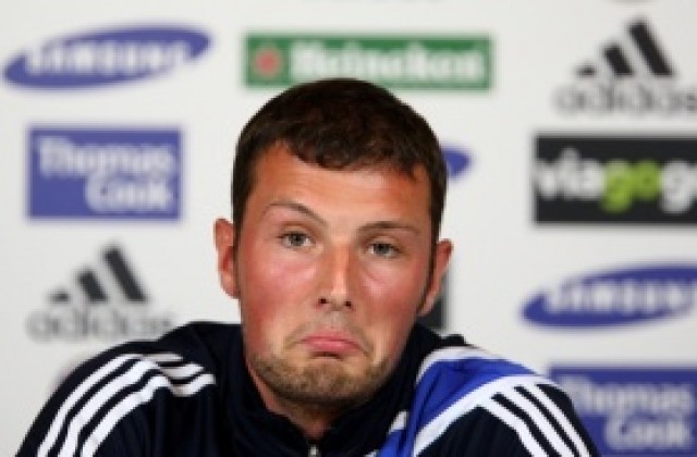 Бивш вратар на Челси кара проби в холандски опашкар