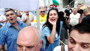 Служители на ВиК Варна ще бранят шефа си с протест