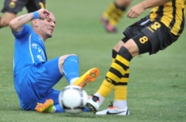 Странен първи кръг