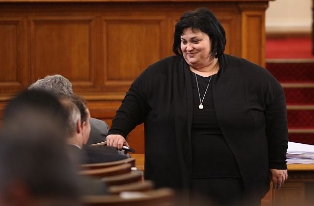 Фидосова е подала заявление за прекратяване на пълномощията й като депутат