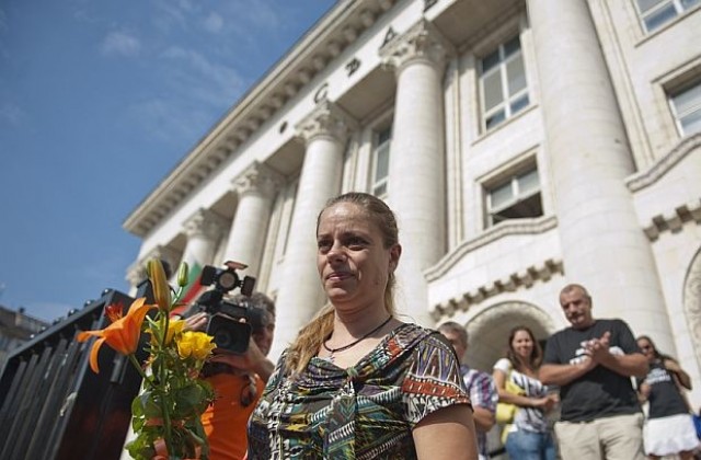САЩ оттегли искането за екстрадиция на Гергана Червенкова
