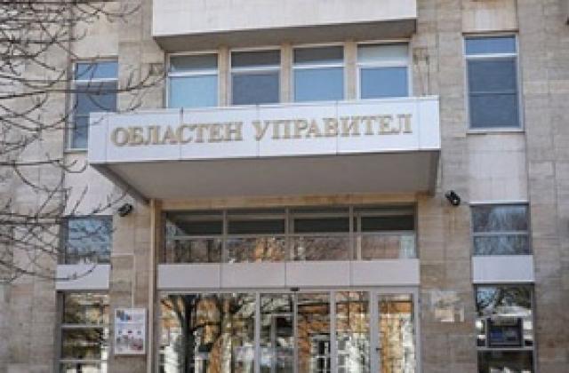 Областният се отчита за един месец управление
